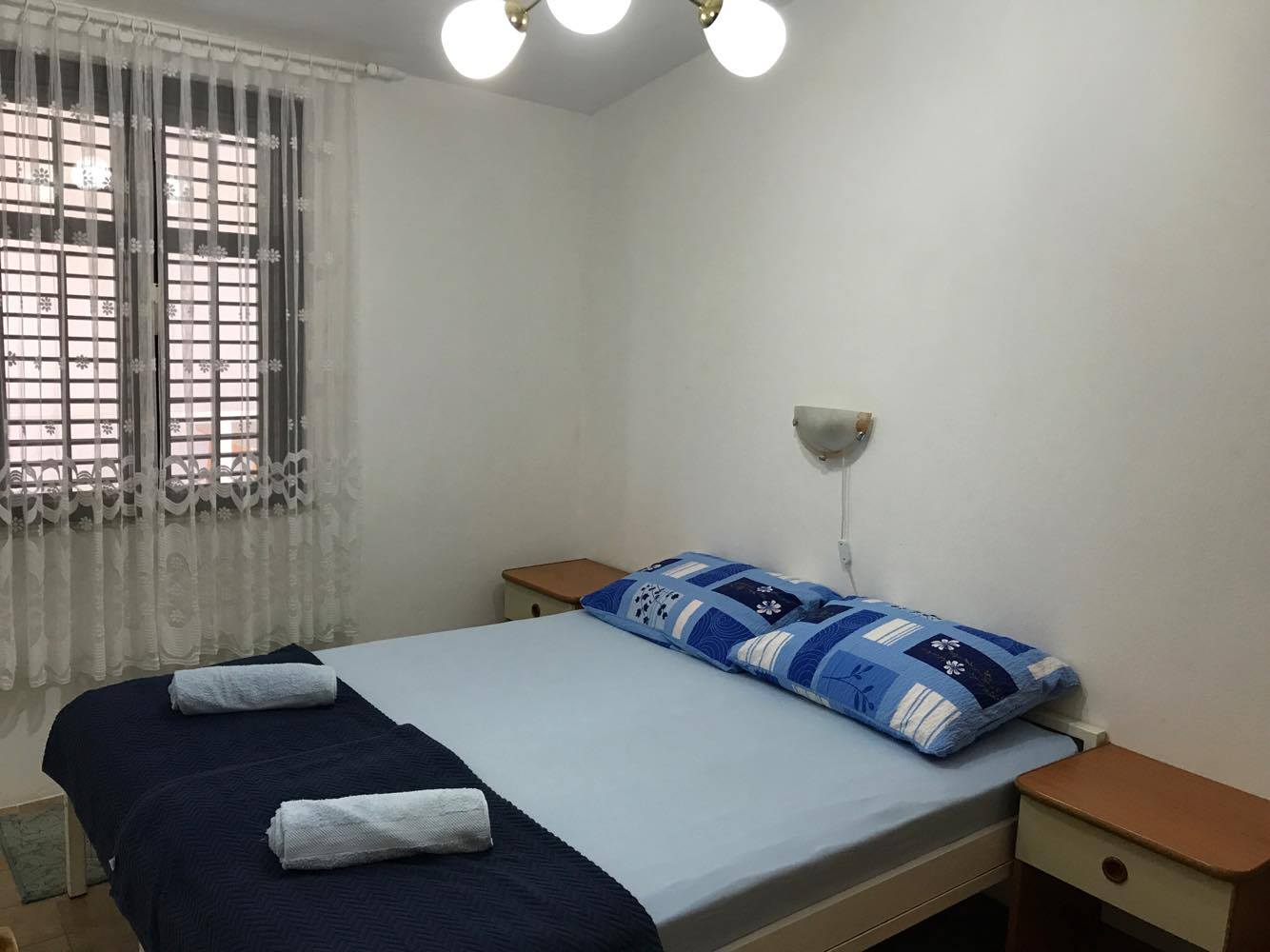 Croatia house for rent Karlobag Room