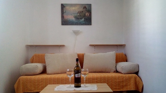 Croatia house for rent Karlobag room2